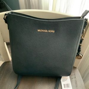 Michael Kors Saffiano Leather Large messenger Bag!